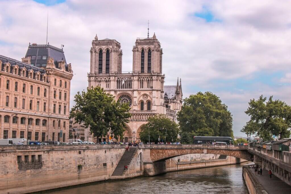 notre dame paris